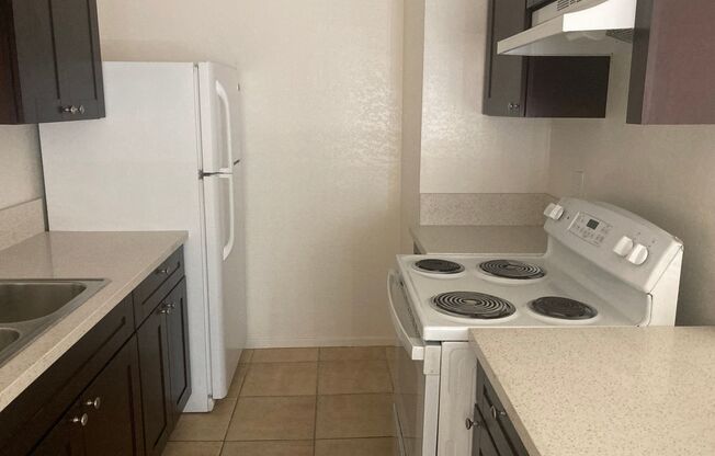 1BD / 1 BA - Apartment For Rent