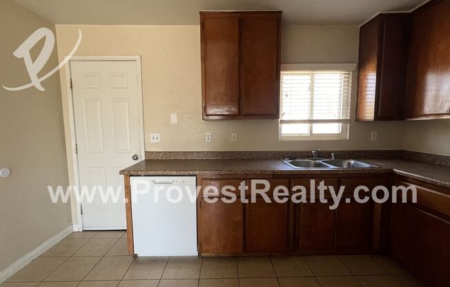 2 beds, 1 bath, $1,770, Unit Unit A