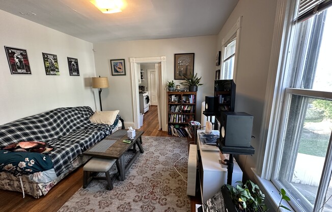 17 Endicott Ave
