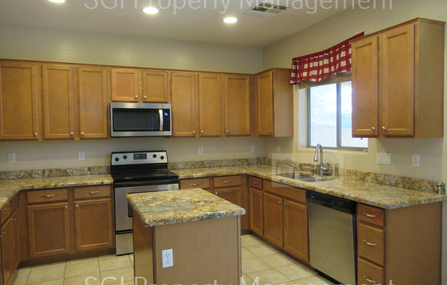 6414 S 72 LN