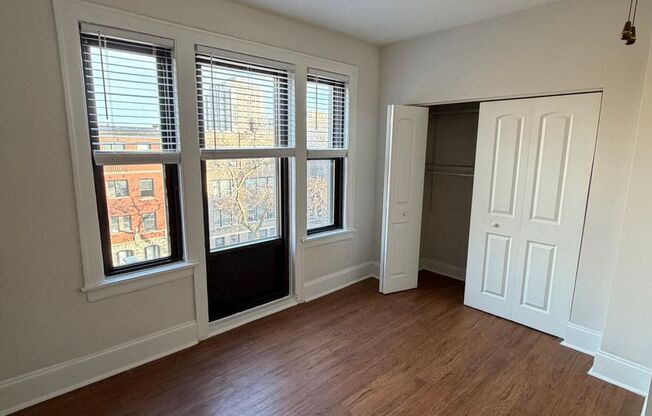 Studio, 1 bath, 300 sqft, $1,095, Unit 400