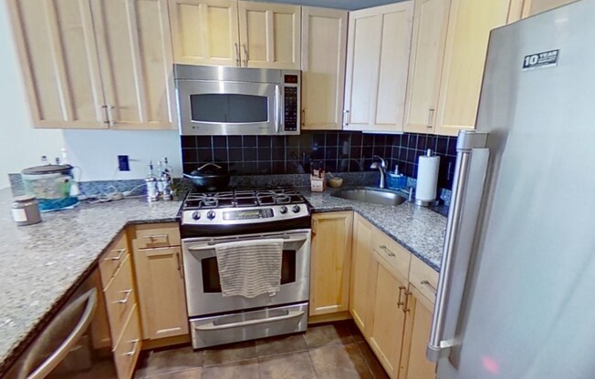 1 bed, 1 bath, 740 sqft, $3,400, Unit 10R