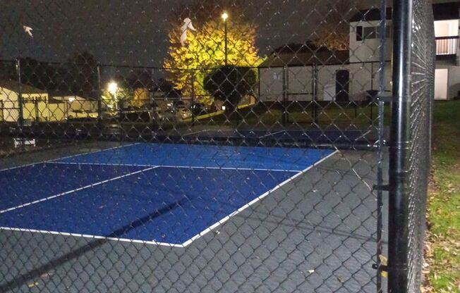 2 beds, 1.5 baths, 1,000 sqft, $1,395