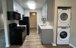 2 beds, 1 bath, 978 sqft, $2,385