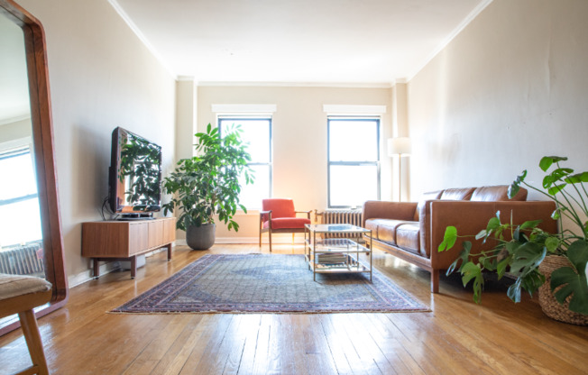 434 W ROSCOE ST
