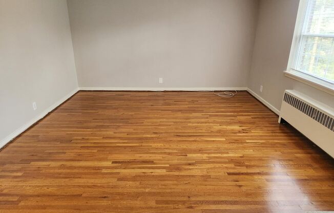 1 bed, 1 bath, 663 sqft, $2,050, Unit D-06