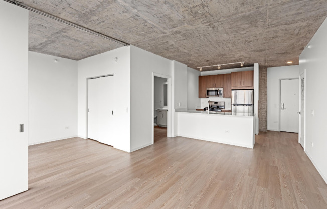 1362 S WABASH