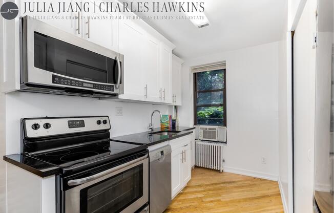 1 bed, 1 bath, $3,350, Unit 3RW