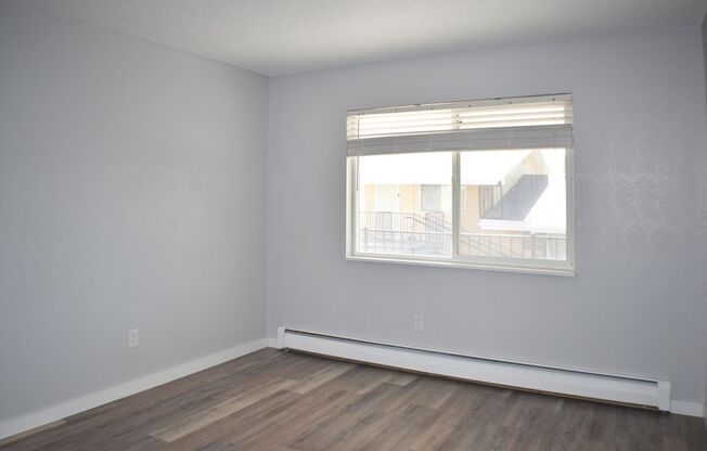 2 beds, 1 bath, 775 sqft, $1,395, Unit 445-27