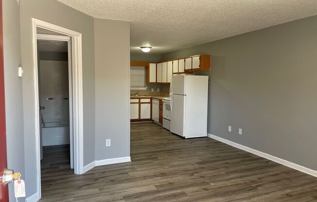 DUBLIN SQUARE APTS