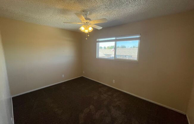 2 beds, 1 bath, $1,550, Unit 14