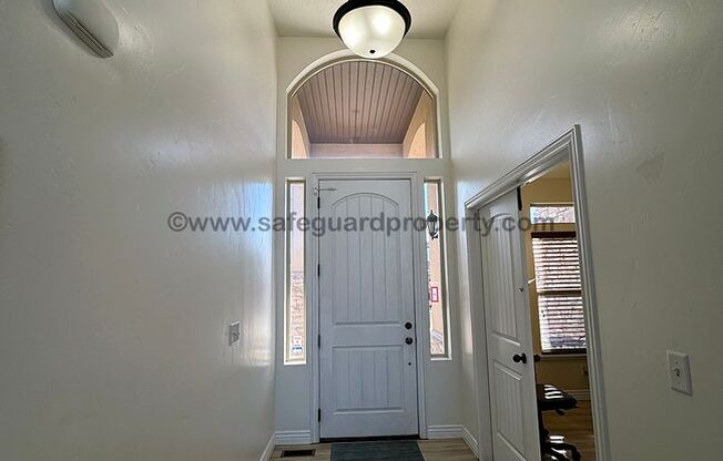 *3 Month Lease* Beautiful Home available for June, July & August