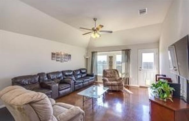 Adorable one story home on cul-de-sac with private backyard