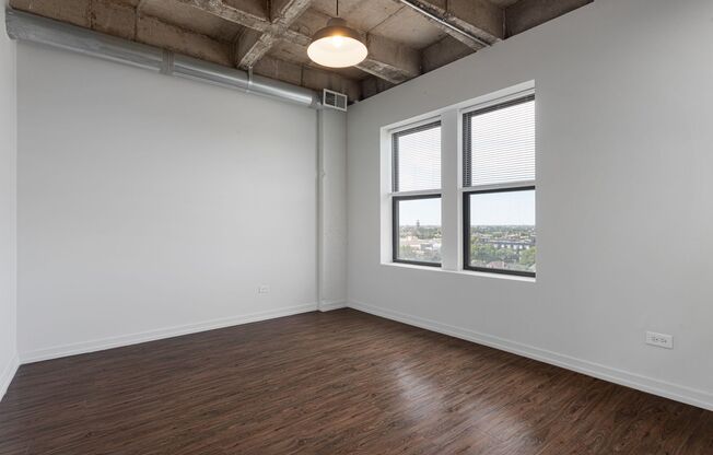 2 beds, 1 bath, 451 sqft, $2,500, Unit 1211