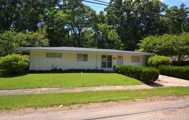 West Feliciana School District! 3 bedroom, 1.5 bath home in coveted Audubon Hills Subdiv