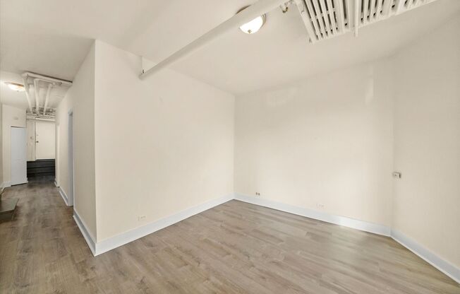 1 bed, 1 bath, 579 sqft, $1,450, Unit 1542-GO