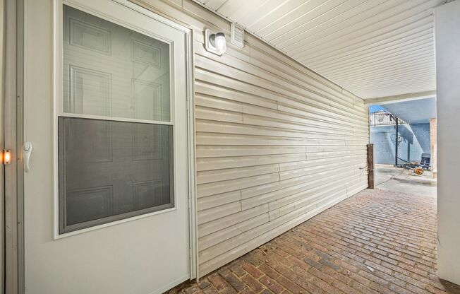 Convenient 1 Bedroom, 1 Bath first-floor condo located in Pawtuckett on the Green near the airport in Charlotte!