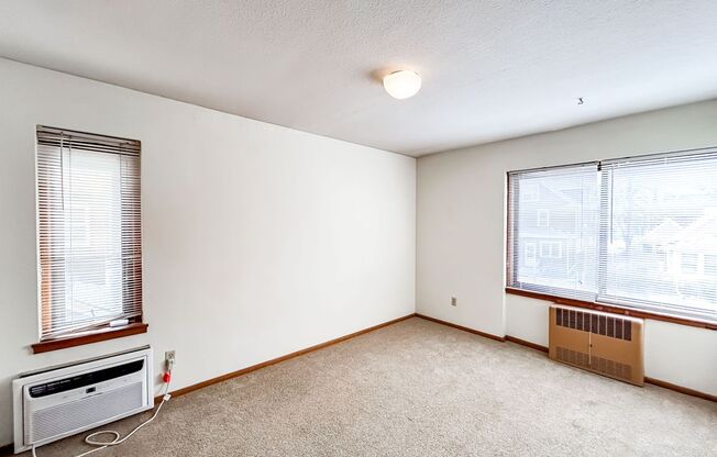 2 beds, 1.5 baths, 750 sqft, $1,285, Unit 305