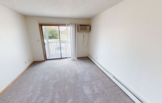 1 bed, 1 bath, 576 sqft, $840, Unit 18