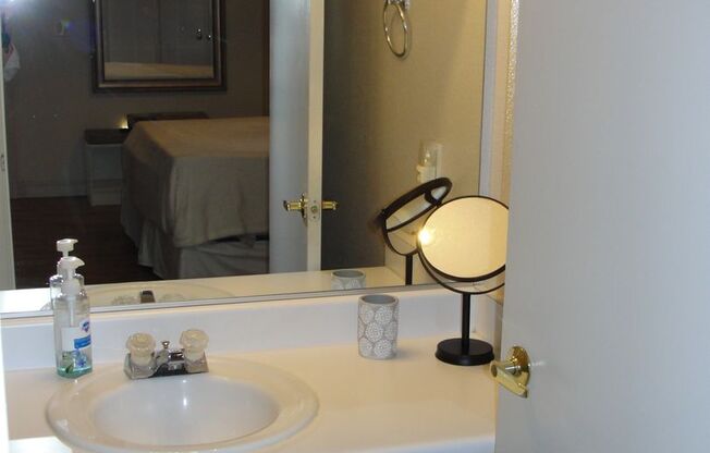 2 beds, 2 baths, $1,850, Unit # 1025