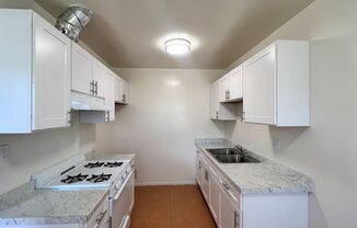 1501 E South