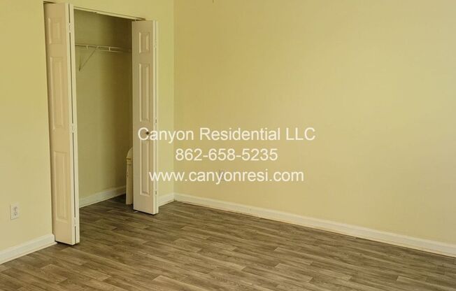 Beautiful 3b Room!Move in ready!
