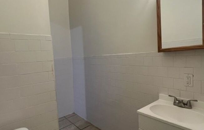 Studio, 1 bath, 400 sqft, $795, Unit 2419V 8