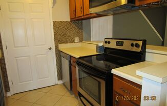 2 beds, 1.5 baths, $1,525