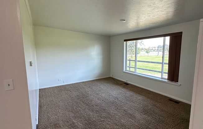 1 bed, 1 bath, 640 sqft, $745, Unit 849