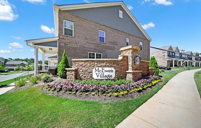 MOVE IN SPECIAL! MOVE IN BY 11/1 AND RECIEVE HALF OFF OF THE SECOND FULL MONTH'S RENT! Gorgeous Townhome in Mint Hill!