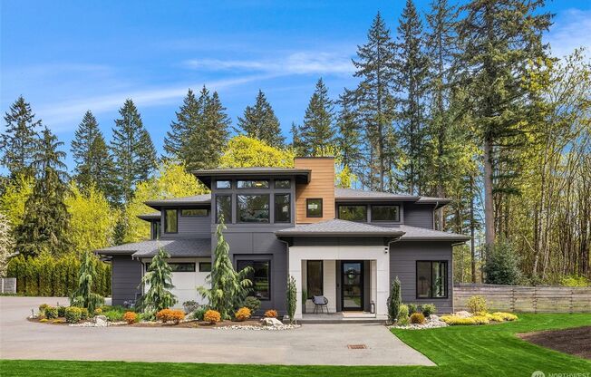 Contemporary Luxury Meets Exceptional Privacy in Woodinville