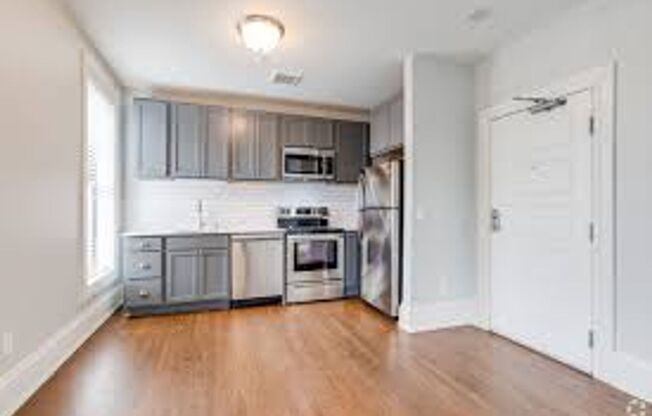 1 bed, 1 bath, 417 sqft, $1,195, Unit Unit 301