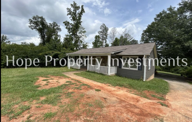 Newnan- 3 Bedroom 1 Bath House 168 Old Corinth Rd Unit A