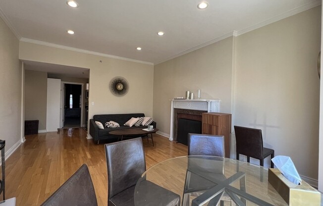 4 Charlesgate E 306
