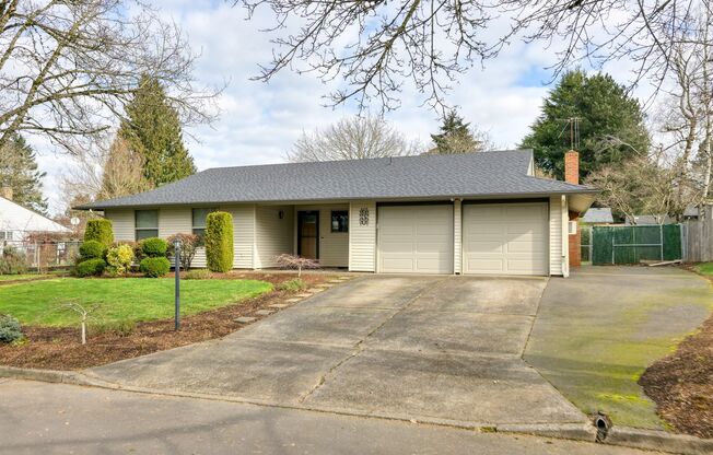 Charming 3 BR, 2 BR Mt. Pleasant Home.