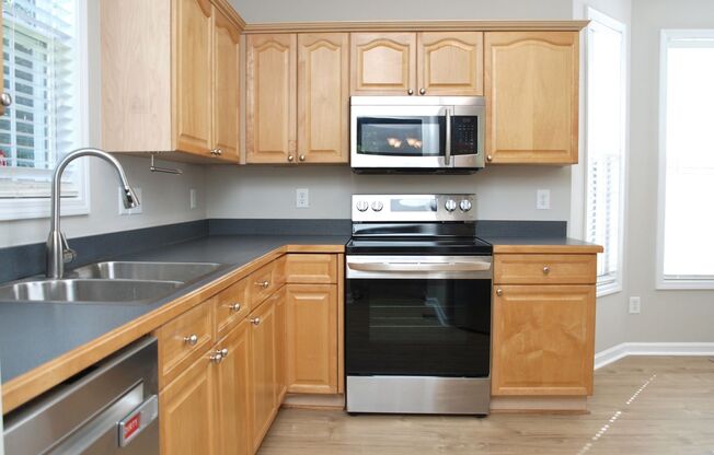 Beautiful 3 bedroom 2 1/2 bath single family home in Wake Forest