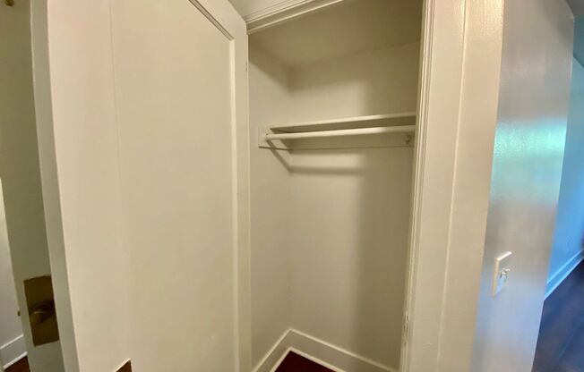 1 bed, 1 bath, 351 sqft, $1,350, Unit 506