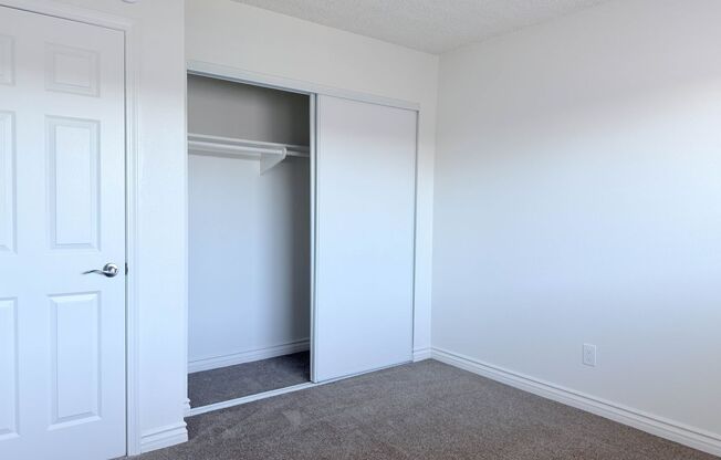 2 beds, 1.5 baths, 816 sqft, $2,175, Unit B19