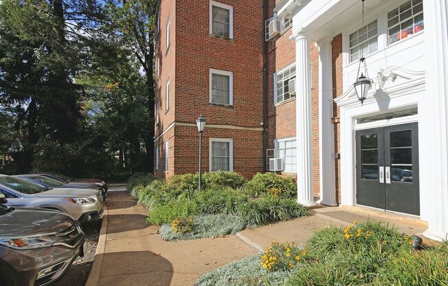 32 University Circle