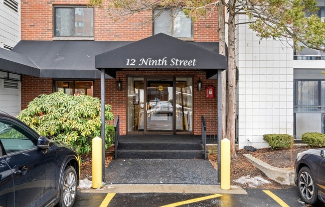 12 Ninth Street