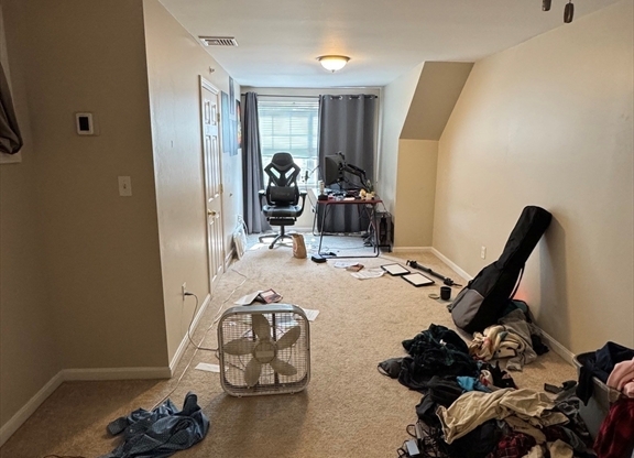 3 beds, 4.5 baths, 1,778 sqft, $3,275, Unit 154