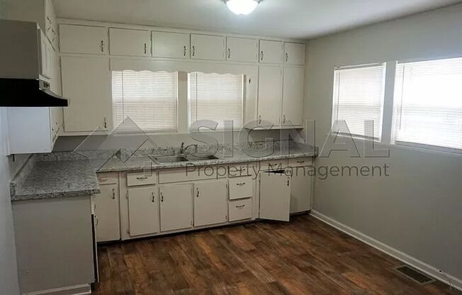 3 beds, 1 bath, $1,075