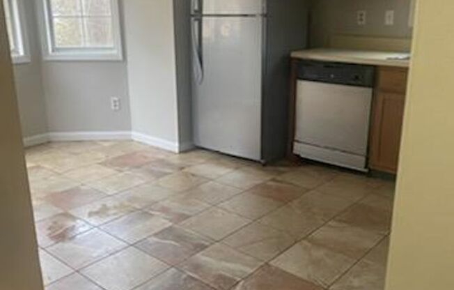 4 Bed /2.5 Bath House for Rent in Stone Mountain!!!!!!!!
