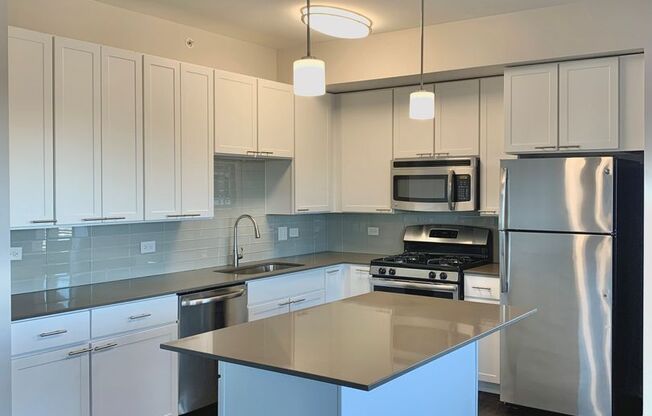 2 beds, 2 baths, 1,303 sqft, $3,850, Unit 400