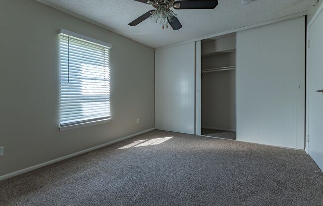 2 beds, 1 bath, 945 sqft, $1,325, Unit 8723-303