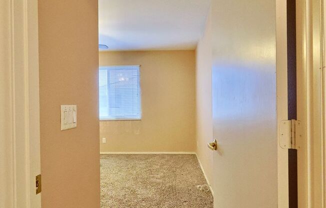 3 beds, 2.5 baths, $1,750