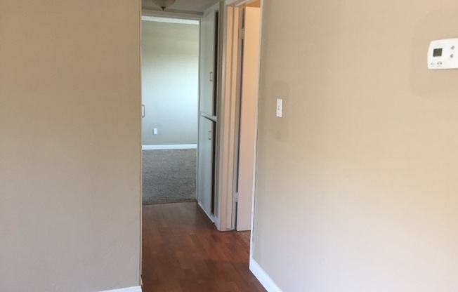 2 beds, 1 bath, 820 sqft, $1,250, Unit 205