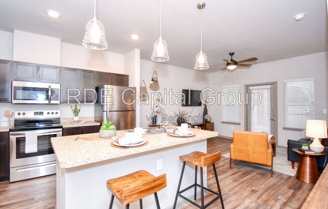 2 beds, 2 baths, 985 sqft, $1,300, Unit 2304 B1