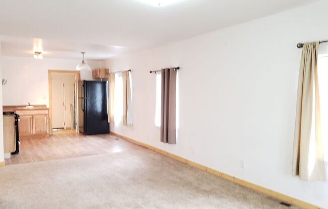 2 beds, 1 bath, $2,000