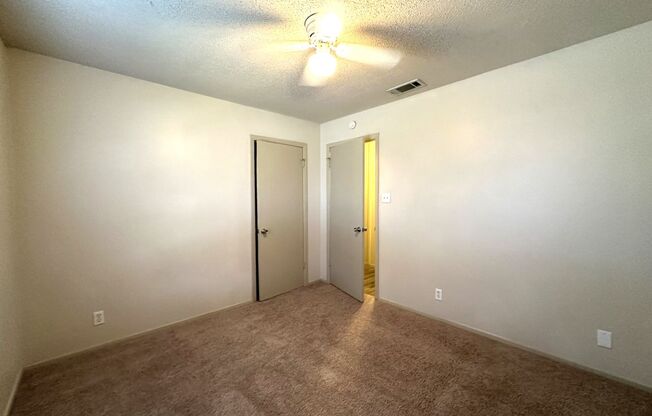 3 beds, 2.5 baths, $1,850, Unit Unit A